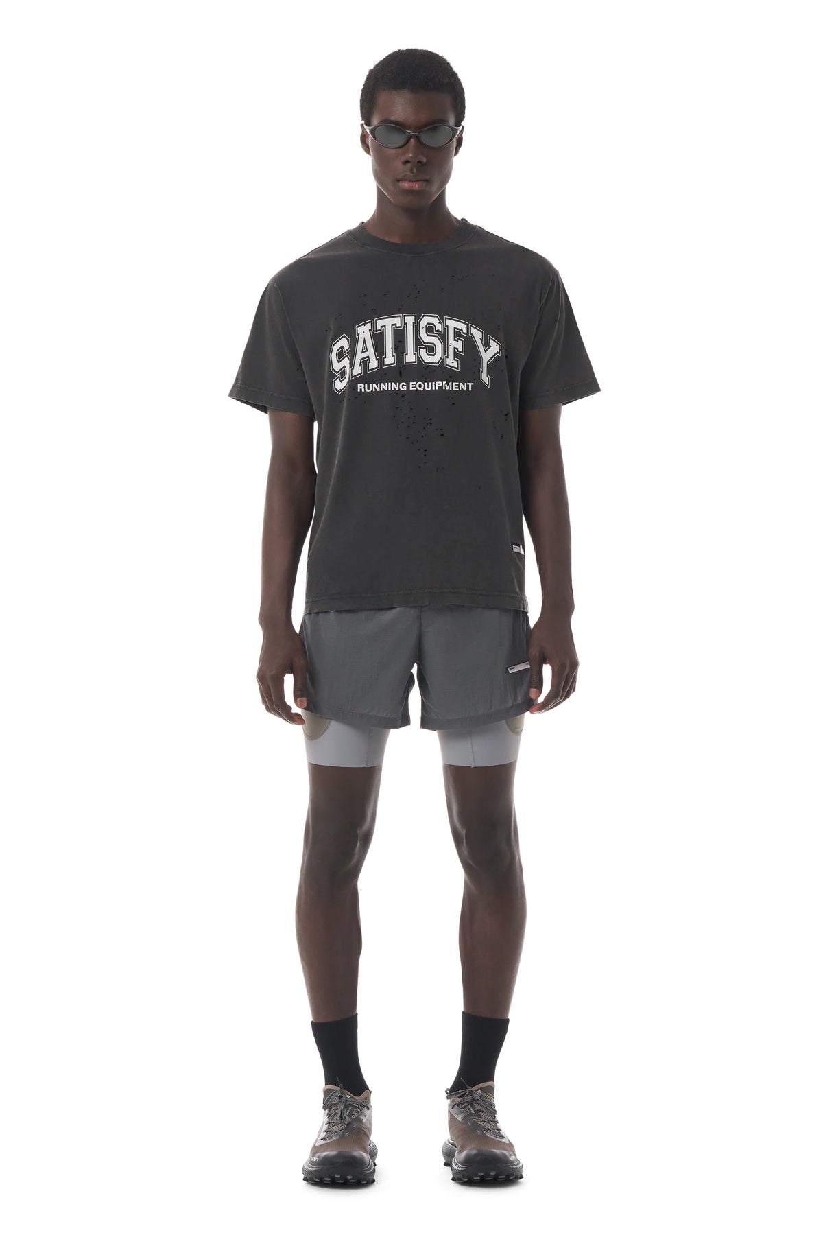 MothTech T-Shirt Aged Black Varsity by Satisfy