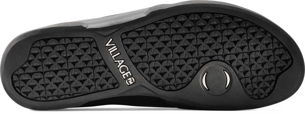 Village 1PM skate shoe in Black
