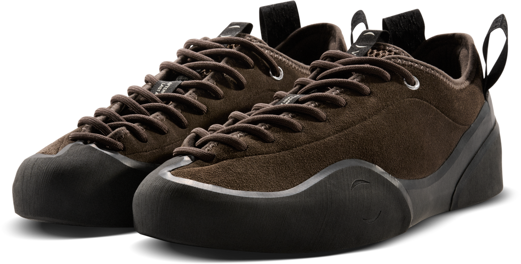 Village 1PM skate shoe in Chocolate