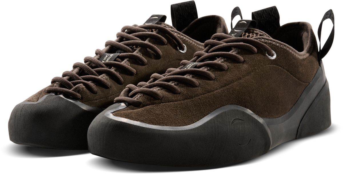 Village 1PM skate shoe in Chocolate