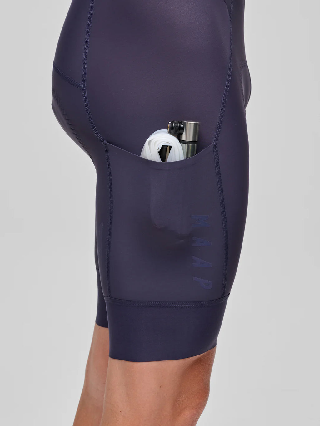 Team Bib Evo Cargo shorts, Men's Deep Navy – MAAP