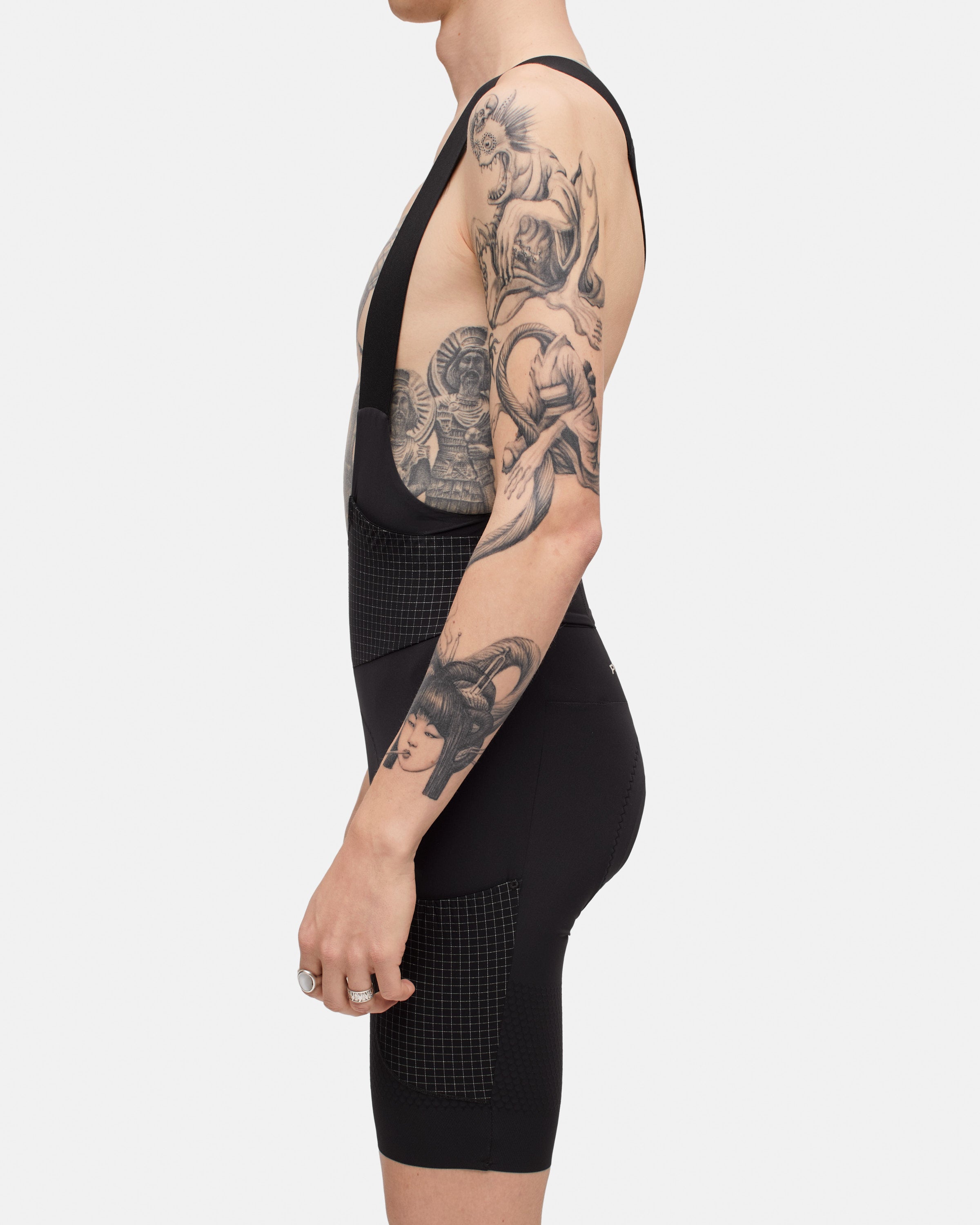 Realm Cargo Short Black Beauty