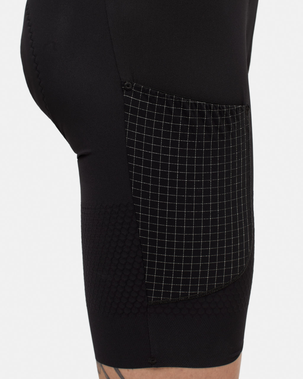 Realm Cargo Short Black Beauty