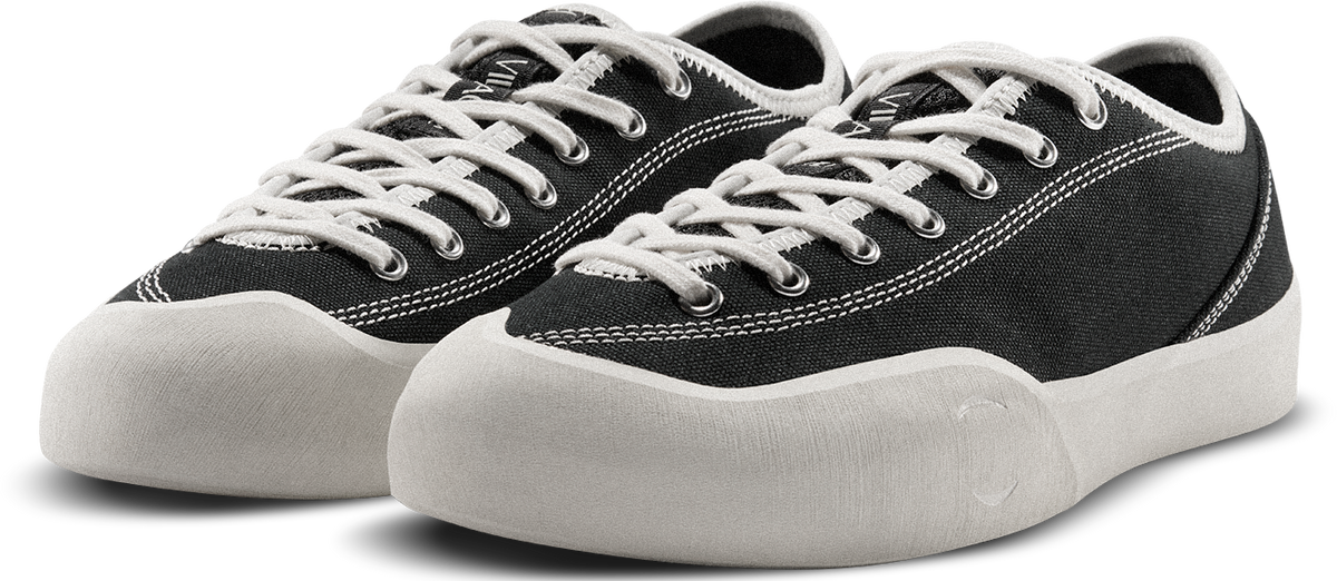 Village PM 1:30 skate shoe in Black Whisper White